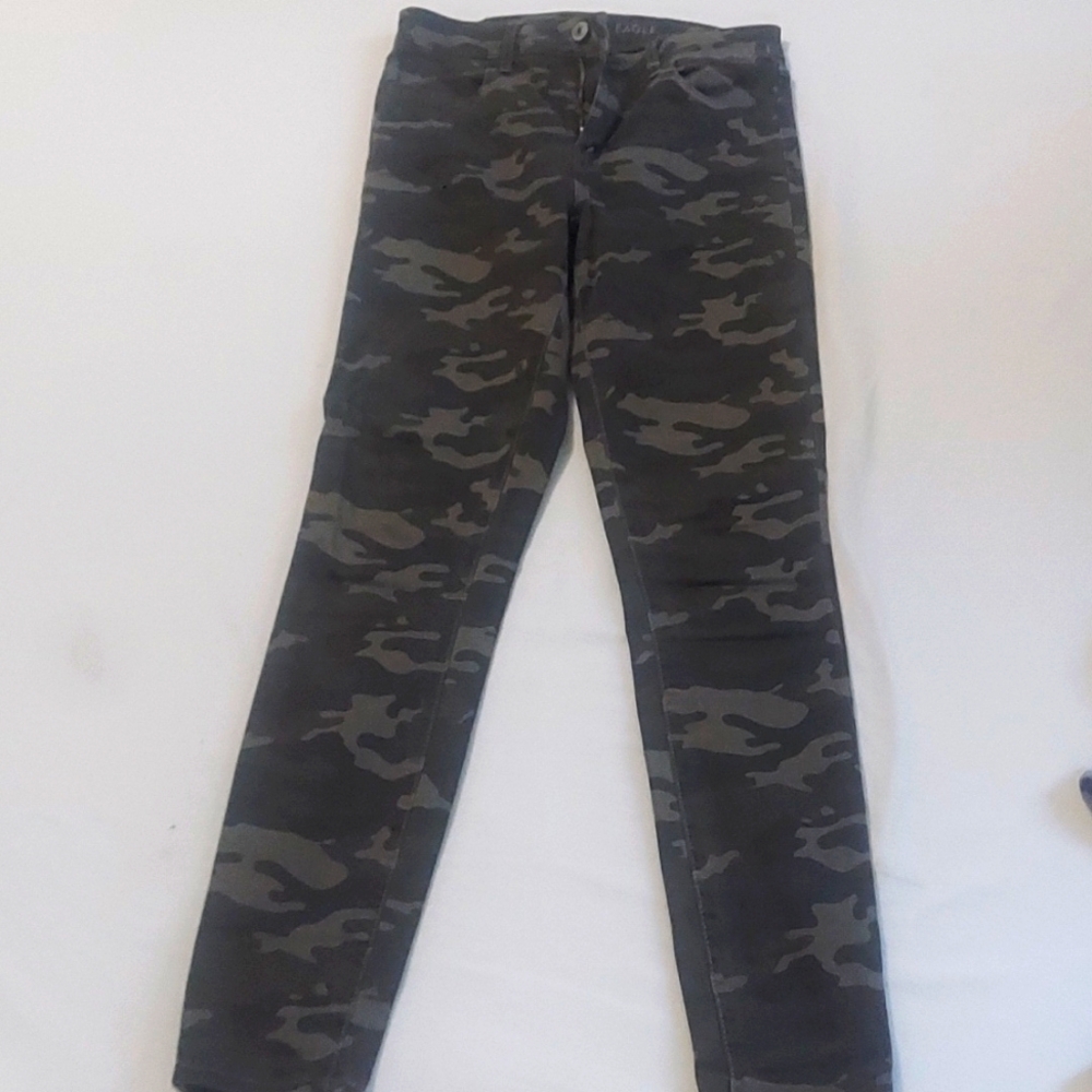 American Eagle Next Level stretch Jennings size 8 Long